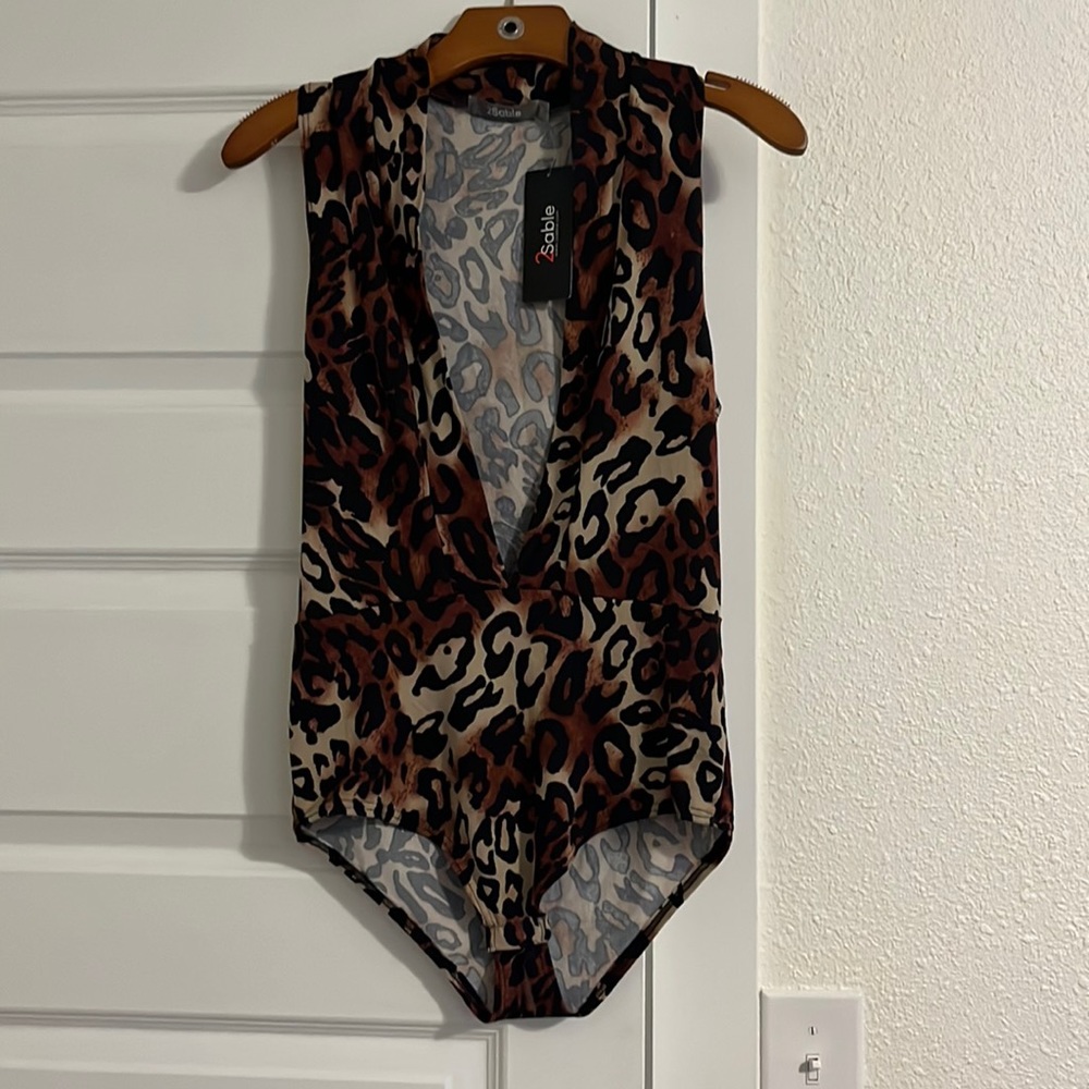 Low Cut Cheetah Print Bodysuit